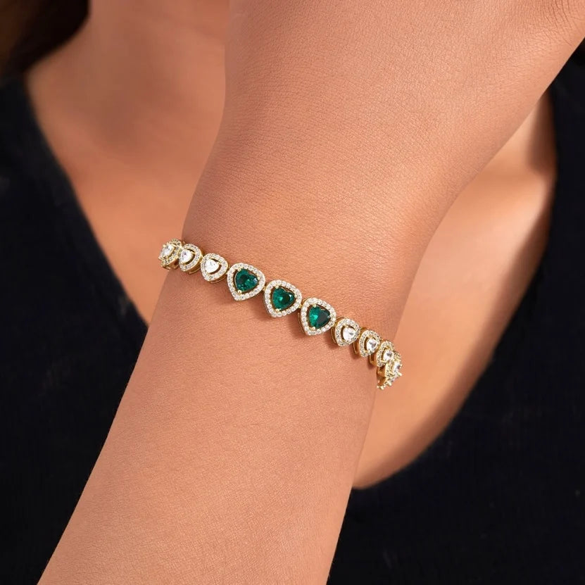 ✨ Pulsera Tennis Dorada con Piedra Verde – Elegancia que Deja Huella ✨