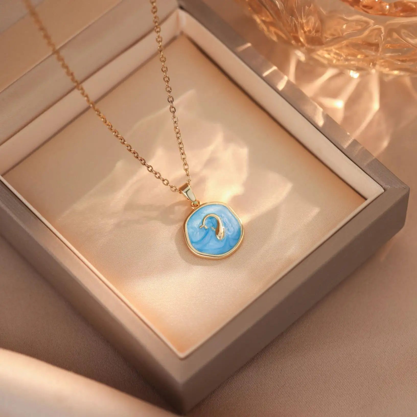 ✨ COLLAR DE ROSA DORADA ✨