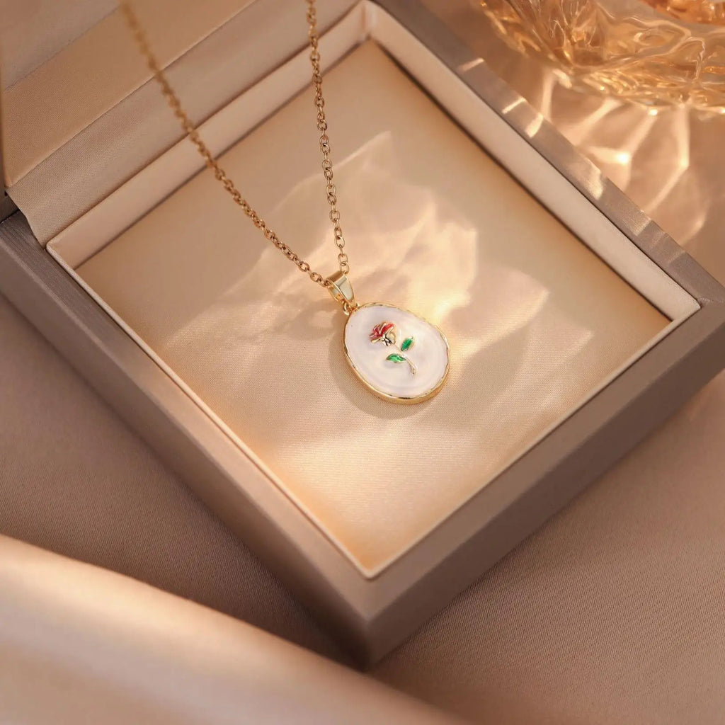 ✨ COLLAR DE ROSA DORADA ✨