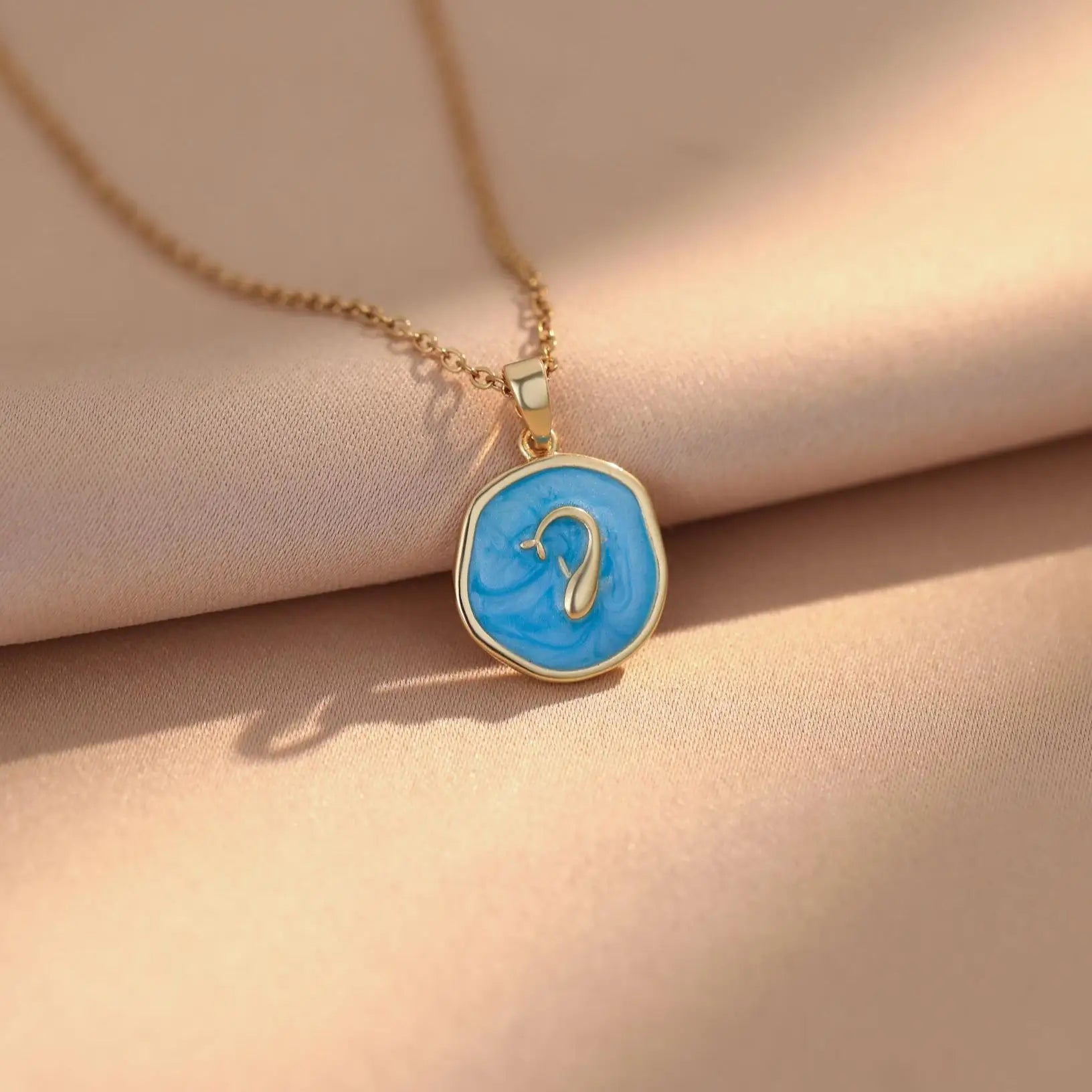 ✨ COLLAR DE ROSA DORADA ✨