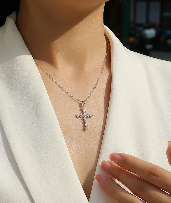 ✨ Collar Cruz de Plata 925 con Moissanita ✨