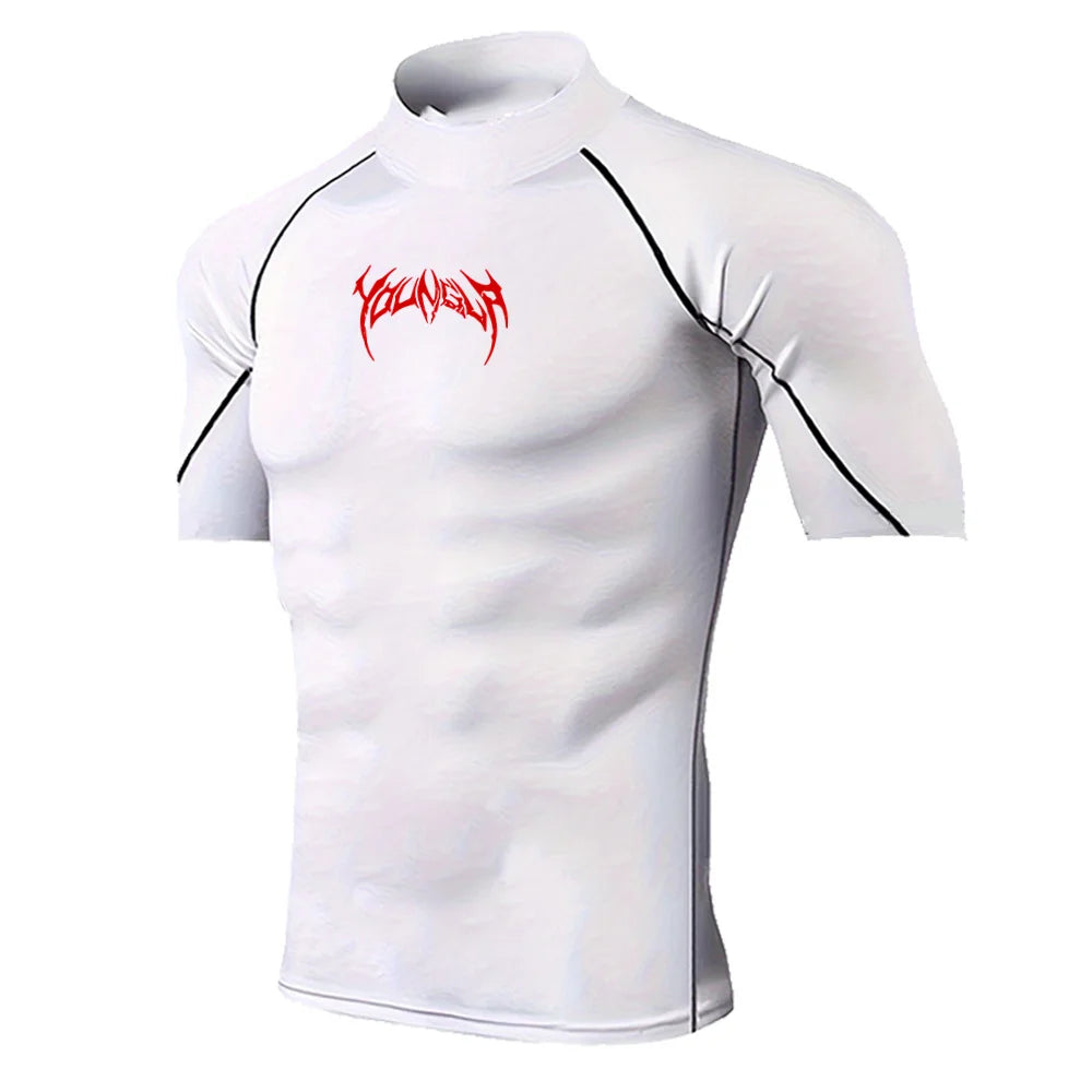 Camiseta Deportiva Hombre Gothic Fit – Ajustada, Cuello Alto y Secado Rápido (S–3XL)