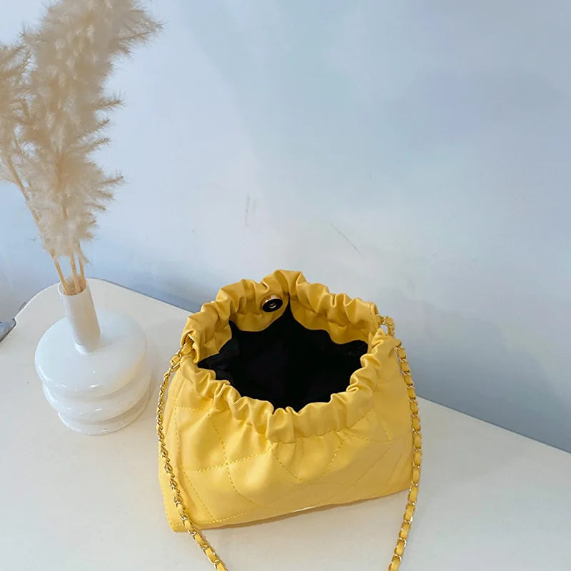 Bolso Tote Mujer Estilo Punk Chic – Grande con Tachuelas | Diseño Luxury