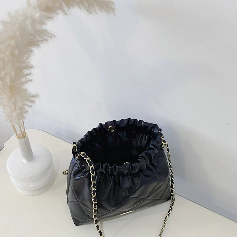 Bolso Tote Mujer Estilo Punk Chic – Grande con Tachuelas | Diseño Luxury